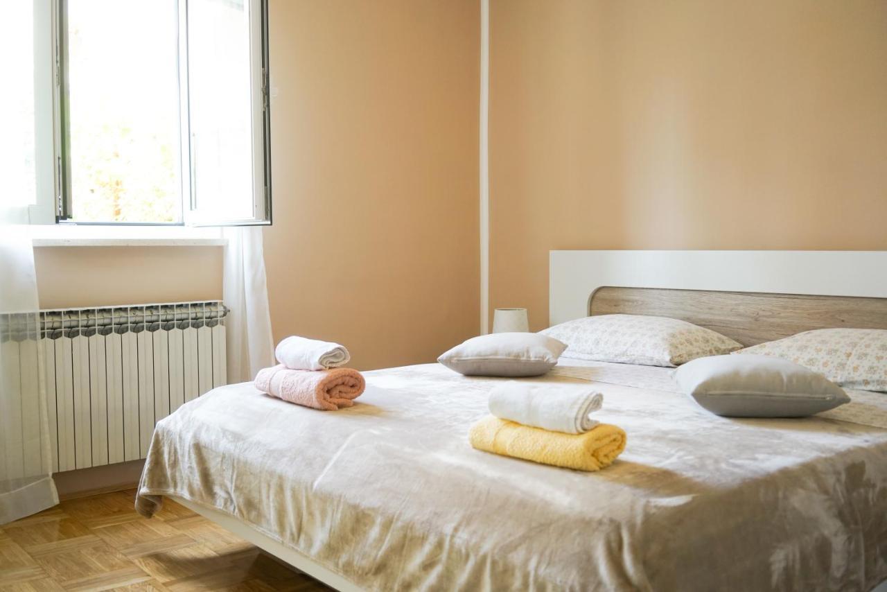 Apartments Sanja ツレス エクステリア 写真